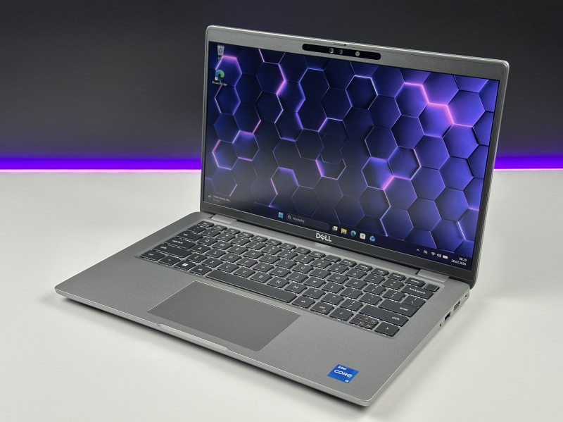 Dell Latitude 5440 i5-1350P, klawiatura US – nowoczesny laptop biznesowy do pracy zdalnej, biura i multitaskingu. Szybki, energooszczędny i solidny.