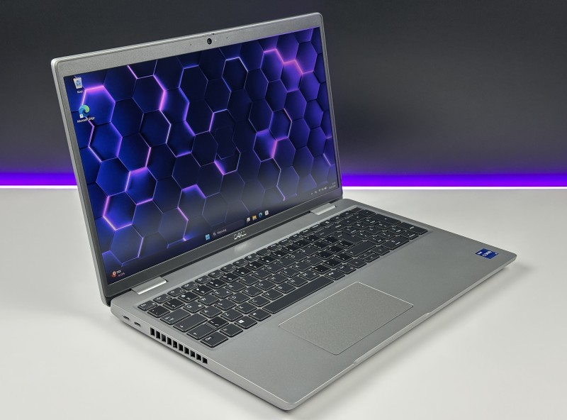 DELL Precision 3561 i7-11800H z dedykowaną kartą T600 (4GB). Wydajny laptop 15,6” FHD - do analiz, projektów inżynierskich i multitaskingu.
