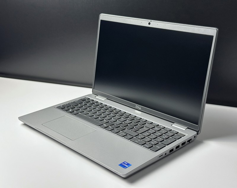 DELL Precision 3561 i7-11800H z dedykowaną kartą T600 (4GB). Wydajny laptop 15,6” FHD - do analiz, projektów inżynierskich i multitaskingu.