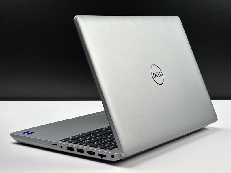 DELL Precision 3561 i7-11800H z dedykowaną kartą T600 (4GB). Wydajny laptop 15,6” FHD - do analiz, projektów inżynierskich i multitaskingu.