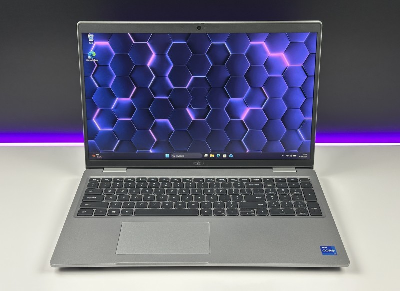 Dell Precision 3560 i7-1185G7, T500 (2GB), ekran 15,6" FHD – mobilna stacja robocza do CAD, projektowania i pracy technicznej z klawiaturą US.
