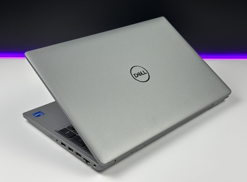 Dell Precision 3560 i7-1185G7, T500 (2GB), ekran 15,6" FHD – mobilna stacja robocza do CAD, projektowania i pracy technicznej z klawiaturą US.