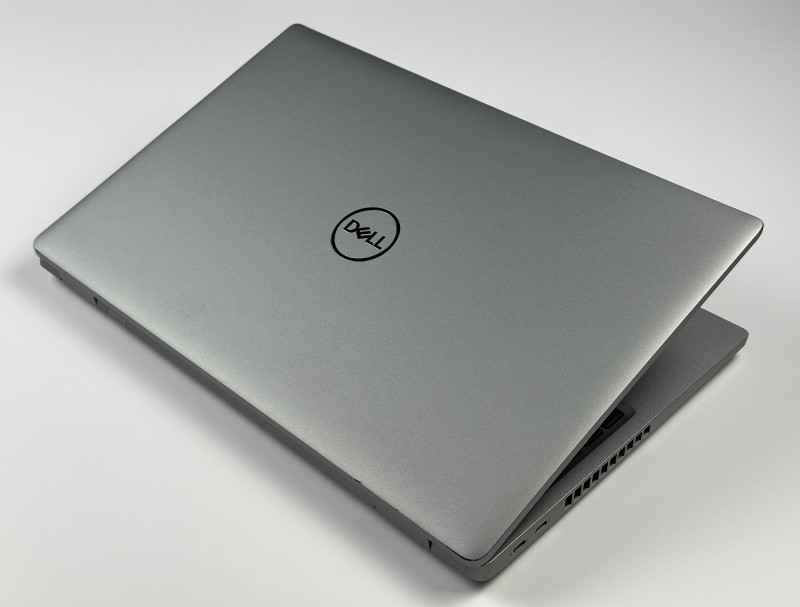 Dell Precision 3560 i7-1185G7, T500 (2GB), ekran 15,6" FHD – mobilna stacja robocza do CAD, projektowania i pracy technicznej z klawiaturą US.