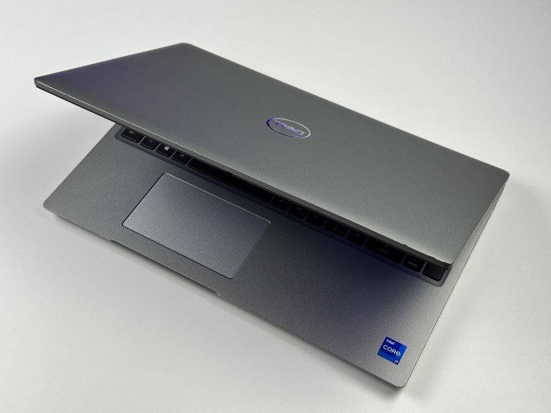 Dell Precision 3560 i7-1185G7, T500 (2GB), ekran 15,6" FHD – mobilna stacja robocza do CAD, projektowania i pracy technicznej z klawiaturą US.