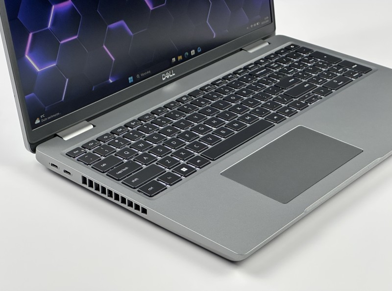 DELL Precision 3571 i5-12600H z dedykowaną kartą T600 (4GB). Laptop 15,6” FHD dotykowy - do projektowania, analiz i wymagających aplikacji.