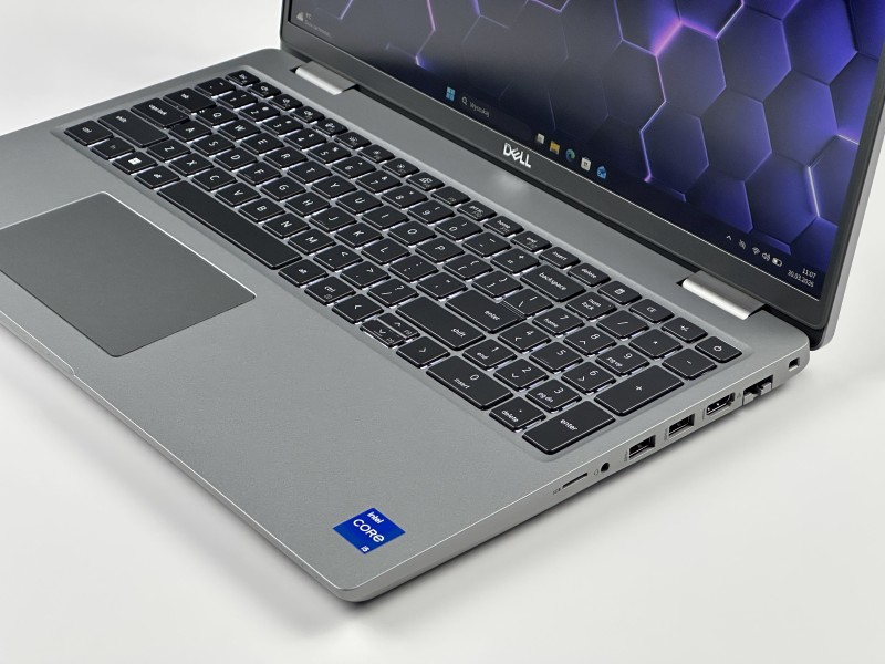 DELL Precision 3571 i5-12600H z dedykowaną kartą T600 (4GB). Laptop 15,6” FHD dotykowy - do projektowania, analiz i wymagających aplikacji.
