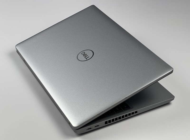 DELL Precision 3571 i5-12600H z dedykowaną kartą T600 (4GB). Laptop 15,6” FHD dotykowy - do projektowania, analiz i wymagających aplikacji.