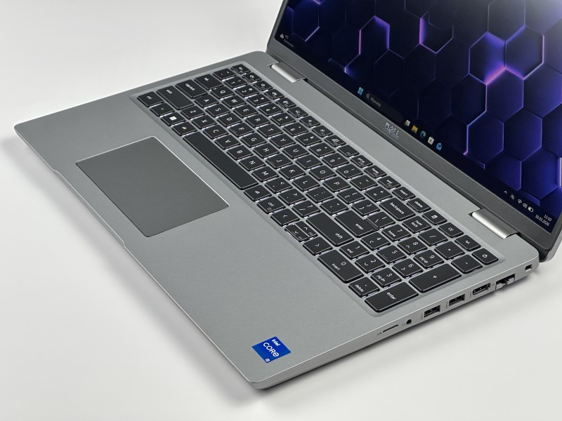 DELL Precision 3571 i5-12600H z dedykowaną kartą T600 (4GB). Laptop 15,6” FHD dotykowy - do projektowania, analiz i wymagających aplikacji.