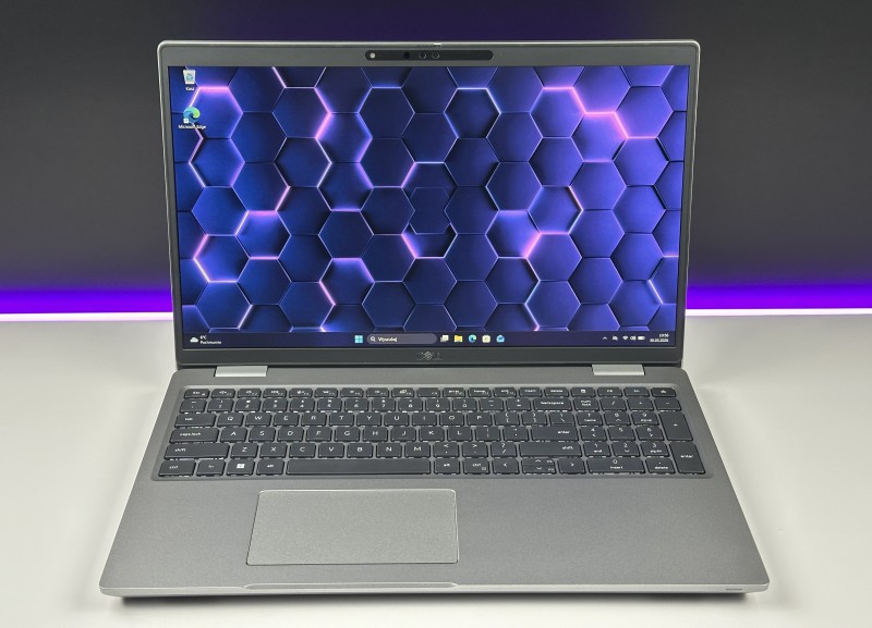 Dell Precision 3571 i5-12600H, T600 (4GB), ekran 15,6" FHD – mobilna stacja robocza do CAD, projektowania i pracy technicznej z klawiaturą US.