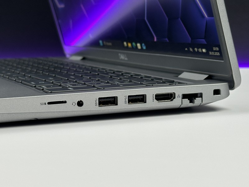 Dell Precision 3571 i5-12600H, T600 (4GB), ekran 15,6" FHD – mobilna stacja robocza do CAD, projektowania i pracy technicznej z klawiaturą US.