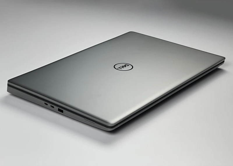 Dell Precision 7760 z i5-11500H i RTX A3000 6GB. Duży ekran 17,3” FHD i profesjonalna grafika zapewniają wydajność do CAD, 3D i pracy projektowej.