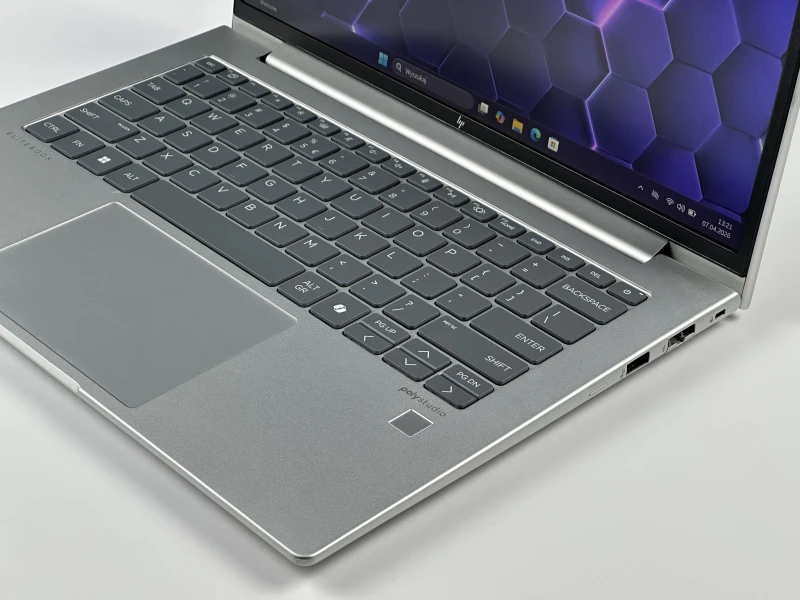 HP Elite mt645 G8 Ryzen 5 7535U, 14" FHD+ – wydajny laptop biznesowy do pracy mobilnej i biurowej z klawiaturą US.