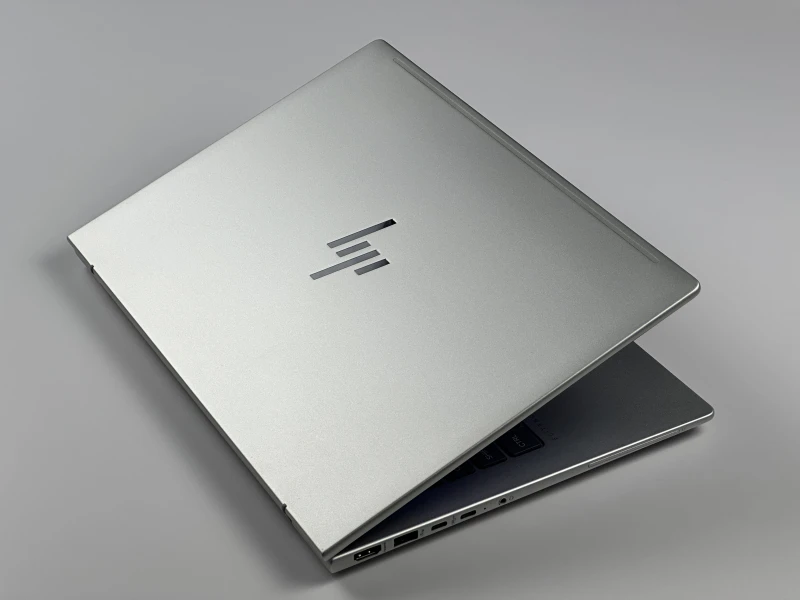 HP Elite mt645 G8 Ryzen 5 7535U, 14" FHD+ – wydajny laptop biznesowy do pracy mobilnej i biurowej z klawiaturą US.