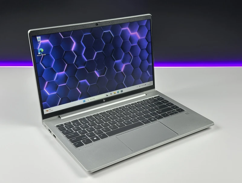 HP Elite mt645 G7 Ryzen 5 5625U, 14" FHD – biznesowy laptop do pracy mobilnej i biurowej z klawiaturą US i wysoką wydajnością.