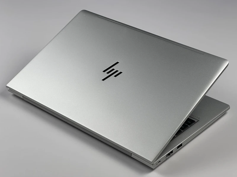 HP Elite mt645 G7 Ryzen 5 5625U, 14" FHD – biznesowy laptop do pracy mobilnej i biurowej z klawiaturą US i wysoką wydajnością.