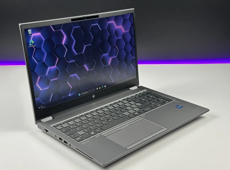 HP ZBook Fury 15 G8 Xeon W-11955M, RTX A3000 (6GB), ekran 15,6" FHD – mobilna stacja robocza do CAD, 3D i zaawansowanych projektów.