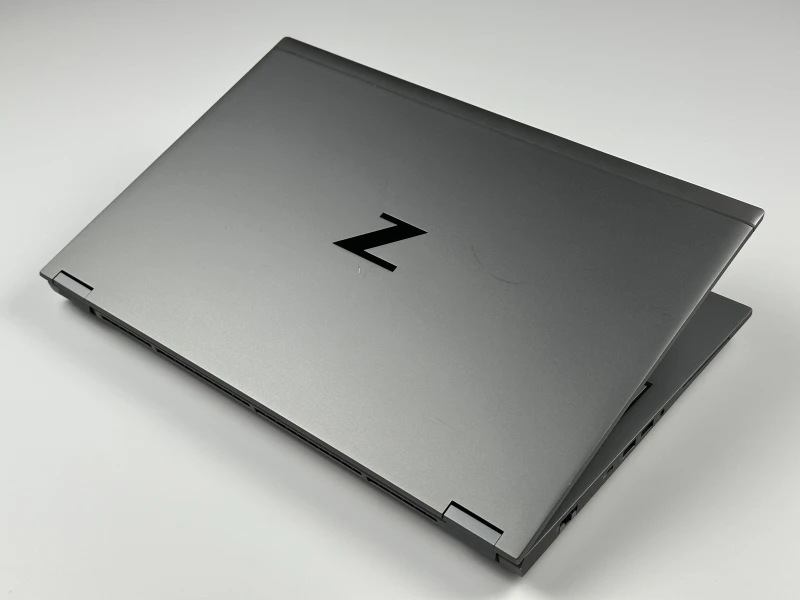HP ZBook Fury 15 G8 Xeon W-11955M, RTX A3000 (6GB), ekran 15,6" FHD – mobilna stacja robocza do CAD, 3D i zaawansowanych projektów.