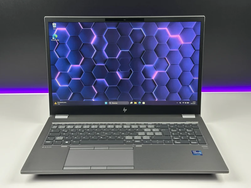 HP ZBook Fury 15 G8 Xeon W-11955M, RTX A3000 (6GB), ekran 15,6" FHD – mobilna stacja robocza do CAD, 3D i zaawansowanych projektów.