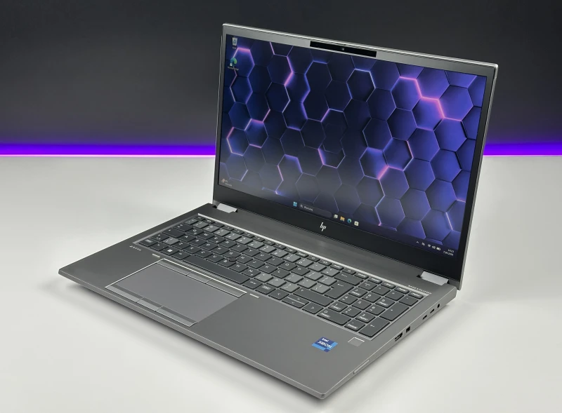 HP ZBook Fury 15 G8 Xeon W-11955M, RTX A3000 (6GB), ekran 15,6" FHD – mobilna stacja robocza do CAD, 3D i zaawansowanych projektów.