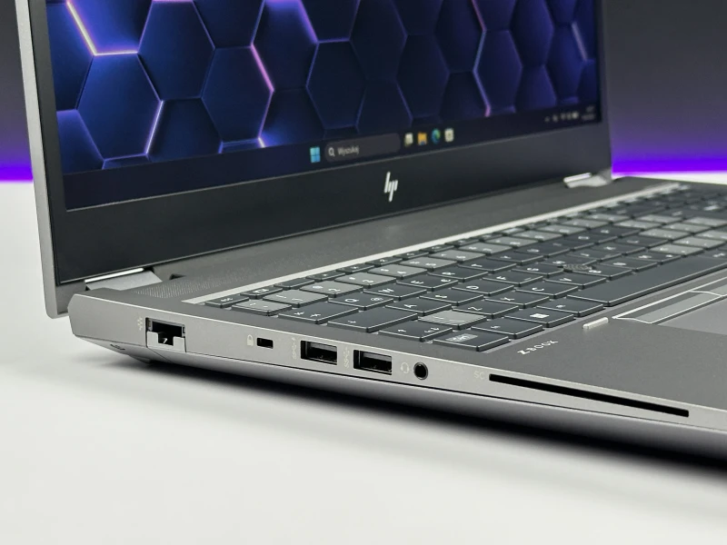 HP ZBook Fury 15 G8 Xeon W-11955M, RTX A3000 (6GB), ekran 15,6" FHD – mobilna stacja robocza do CAD, 3D i zaawansowanych projektów.