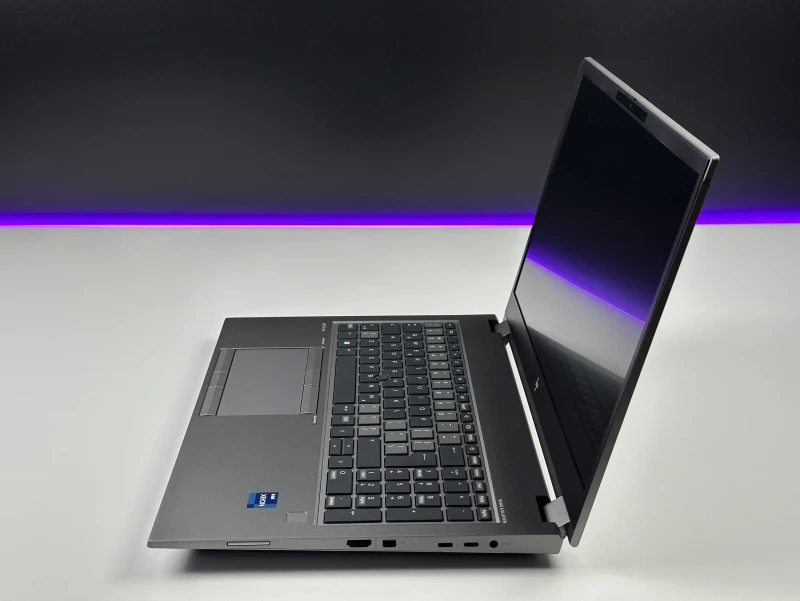 HP ZBook Fury 15 G8 Xeon W-11955M, RTX A3000 (6GB), ekran 15,6" FHD – mobilna stacja robocza do CAD, 3D i zaawansowanych projektów.