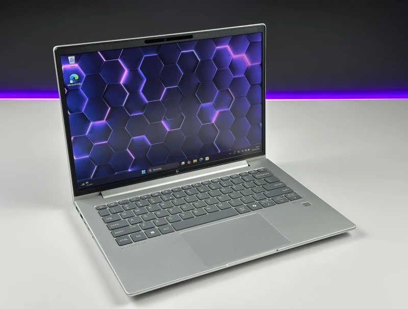 HP Elite mt645 G8 Ryzen 5 7535U, 14" FHD+ – wydajny laptop biznesowy do pracy mobilnej i biurowej z klawiaturą US.
