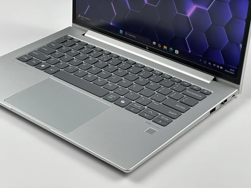 HP Elite mt645 G8 Ryzen 5 7535U, 14" FHD+ – wydajny laptop biznesowy do pracy mobilnej i biurowej z klawiaturą US.