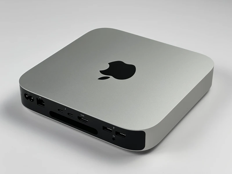 Apple Mac mini A2348 M1 8C CPU/GPU, 8GB/256GB, Wi-Fi – kompaktowy komputer do pracy biurowej, kreatywnej i codziennego użytkowania.