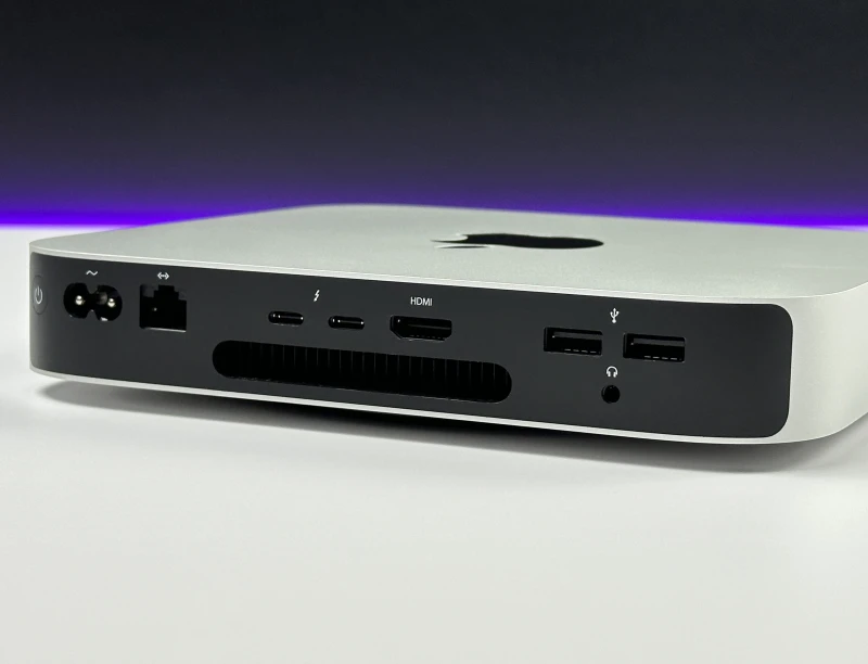 Apple Mac mini A2348 M1 8C CPU/GPU, 8GB/256GB, Wi-Fi – kompaktowy komputer do pracy biurowej, kreatywnej i codziennego użytkowania.