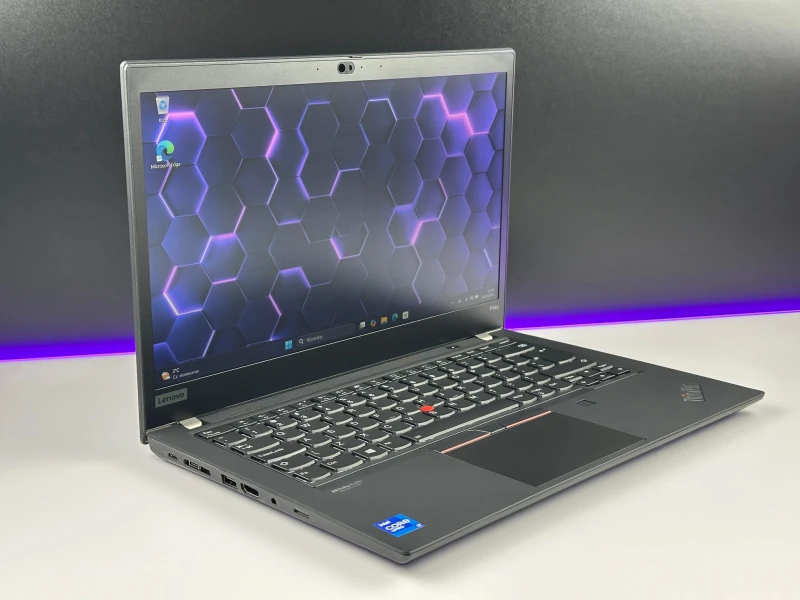 Lenovo ThinkPad P14s Gen 2 – i7-1165G7, FHD i grafika T500. Wydajność i mobilność klasy premium, stworzone dla profesjonalistów.