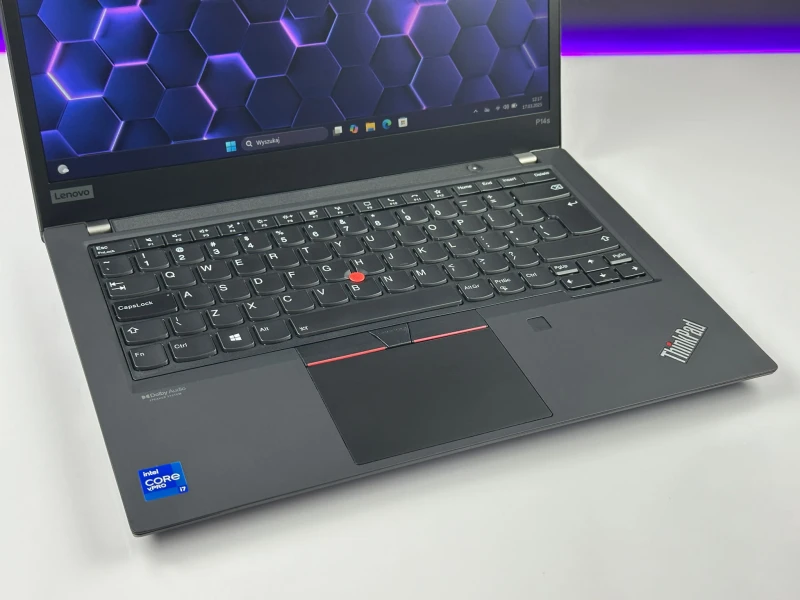 Lenovo ThinkPad P14s Gen 2 – i7-1165G7, FHD i grafika T500. Wydajność i mobilność klasy premium, stworzone dla profesjonalistów.