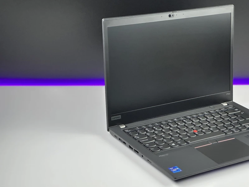 Lenovo ThinkPad P14s Gen 2 – i7-1165G7, FHD i grafika T500. Wydajność i mobilność klasy premium, stworzone dla profesjonalistów.