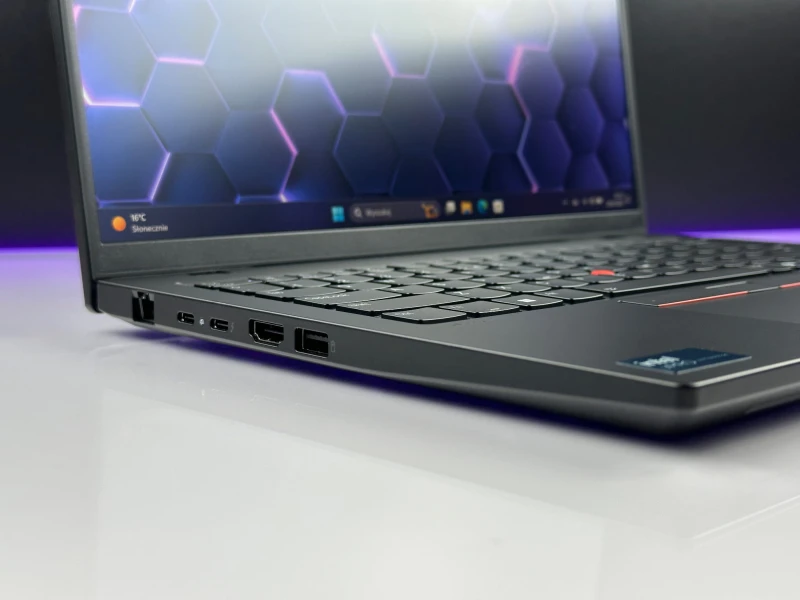 Lenovo ThinkPad L14 Gen 5 z procesorem Ultra 7 165U, matrycą FHD+ i klawiaturą PL QWERTY – wydajność, komfort i niezawodność w każdej sytuacji.