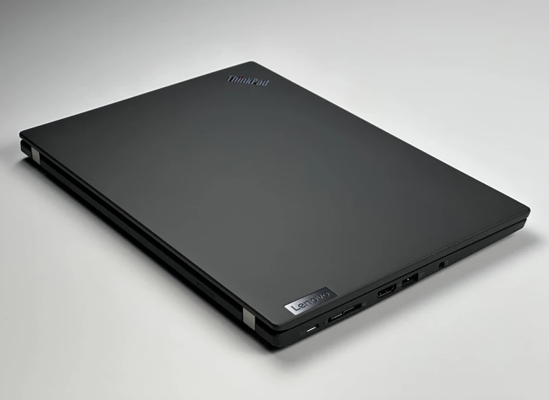 Lenovo ThinkPad X13 Gen 2 i7-1165G7, 16GB LPDDR4, FHD+, modem LTE – ultralekki laptop biznesowy z czytnikiem linii papilarnych do pracy mobilnej.