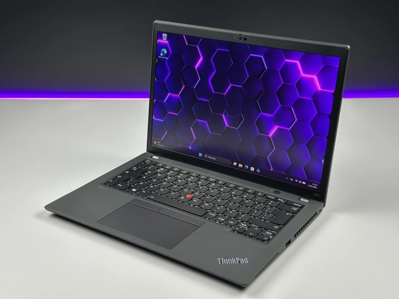 Lenovo ThinkPad X13 Gen 2 i7-1165G7, 16GB LPDDR4, FHD+, modem LTE – ultralekki laptop biznesowy z czytnikiem linii papilarnych do pracy mobilnej.