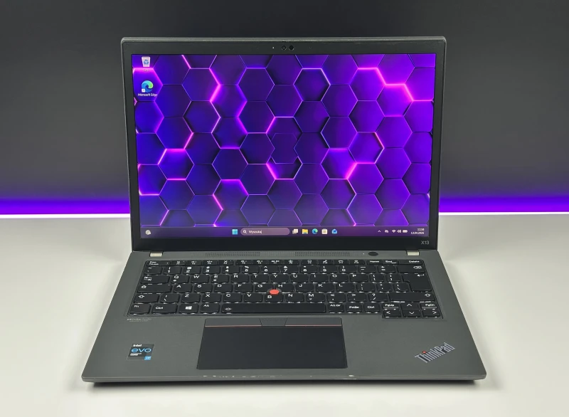 Lenovo ThinkPad X13 Gen 2 i7-1165G7, 16GB LPDDR4, FHD+, modem LTE – ultralekki laptop biznesowy z czytnikiem linii papilarnych do pracy mobilnej.