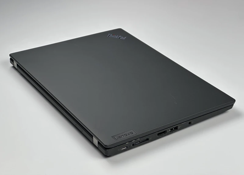 Lenovo ThinkPad X13 Gen 2 i7-1165G7, 16GB LPDDR4, FHD+, modem LTE – ultralekki laptop biznesowy z czytnikiem linii papilarnych do pracy mobilnej.