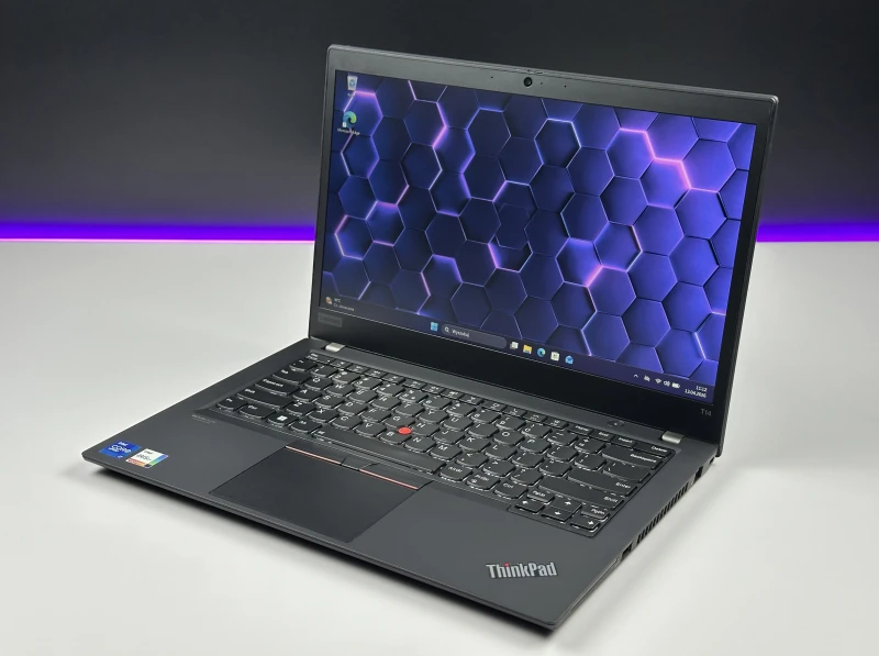 Lenovo ThinkPad T14 Gen 2 procesor i7-1185G7, ekran 14" FHD – biznesowy laptop z klawiaturą US, idealny do pracy mobilnej i biurowej.