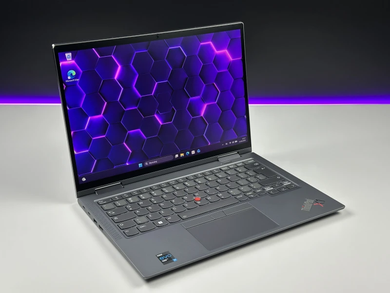 Lenovo ThinkPad X1 Yoga Gen 6 – i7, dotyk FHD+ 14”, LTE. Biznesowy ultrabook 2w1 z rysikiem w obudowie – idealny do mobilnej pracy i notatek.