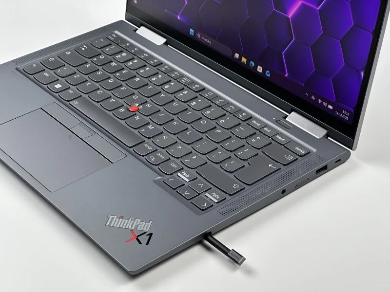 Lenovo ThinkPad X1 Yoga Gen 6 – i7, dotyk FHD+ 14”, LTE. Biznesowy ultrabook 2w1 z rysikiem w obudowie – idealny do mobilnej pracy i notatek.