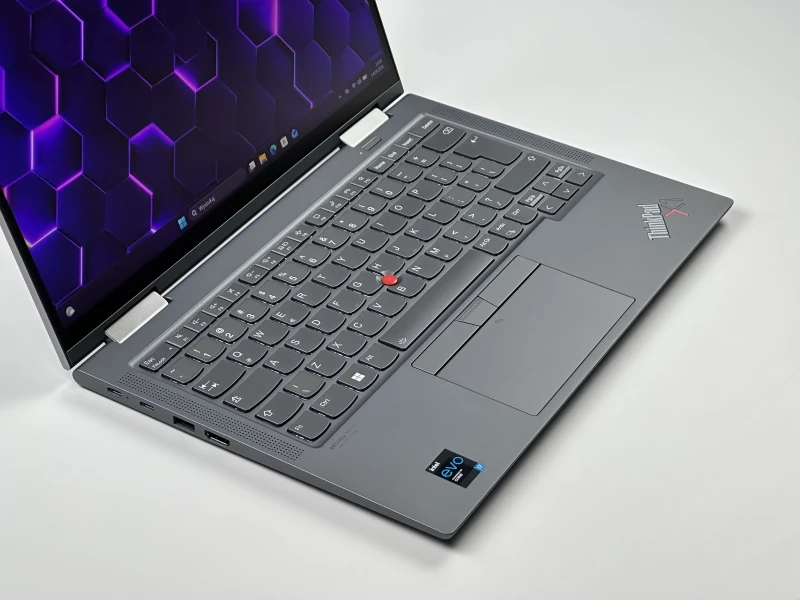 Lenovo ThinkPad X1 Yoga Gen 6 – i7, dotyk FHD+ 14”, LTE. Biznesowy ultrabook 2w1 z rysikiem w obudowie – idealny do mobilnej pracy i notatek.