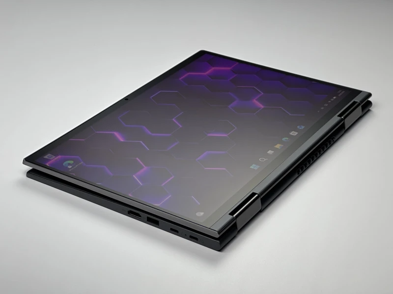 Lenovo ThinkPad X1 Yoga Gen 6 – i7, dotyk FHD+ 14”, LTE. Biznesowy ultrabook 2w1 z rysikiem w obudowie – idealny do mobilnej pracy i notatek.