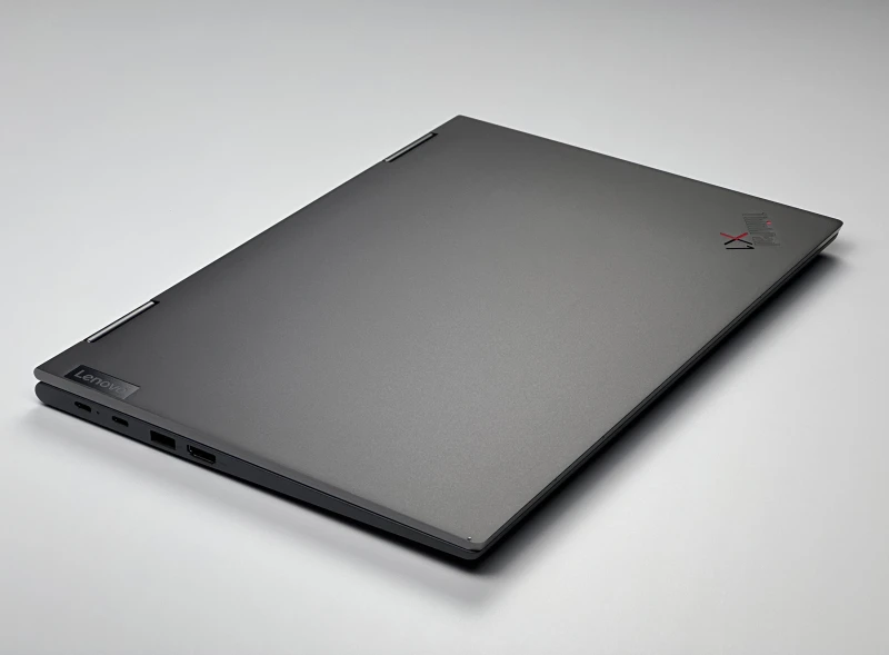 Lenovo ThinkPad X1 Yoga Gen 6 – i7, dotyk FHD+ 14”, LTE. Biznesowy ultrabook 2w1 z rysikiem w obudowie – idealny do mobilnej pracy i notatek.