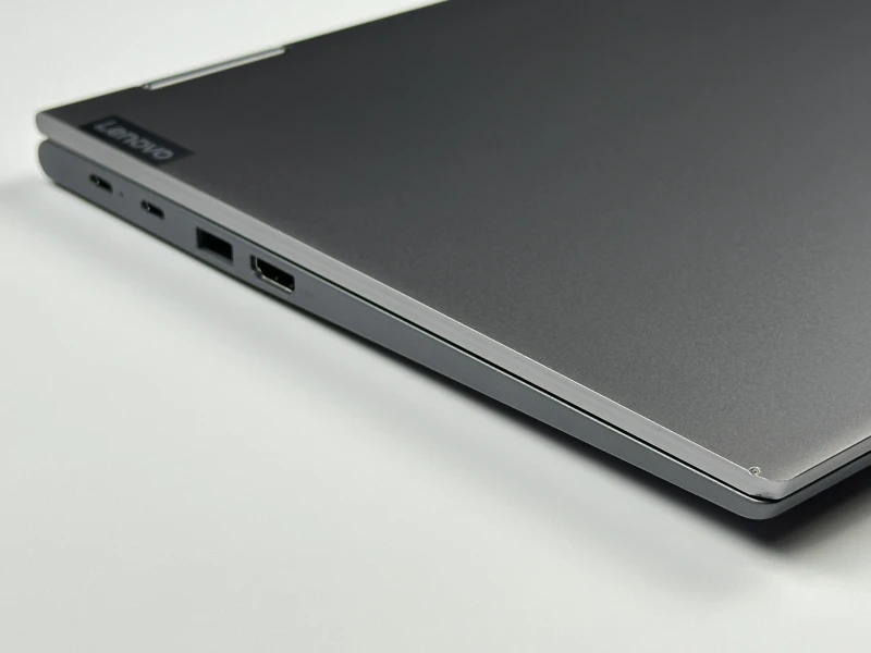 Lenovo ThinkPad X1 Yoga Gen 6 – i7, dotyk FHD+ 14”, LTE. Biznesowy ultrabook 2w1 z rysikiem w obudowie – idealny do mobilnej pracy i notatek.