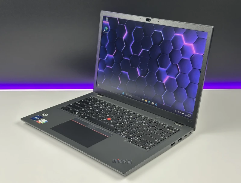 Lenovo ThinkPad L13 Gen 3 i5-1245U, 16GB RAM, ekran 13,3" FHD+ – kompaktowy laptop biznesowy z klawiaturą US do pracy mobilnej i biurowej.