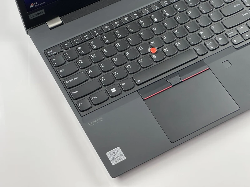 Lenovo ThinkPad P15s Gen 1 i7-10610U, Quadro P520 (2GB), matryca 15,6" FHD – mobilna stacja robocza z klawiaturą US do CAD i pracy technicznej.