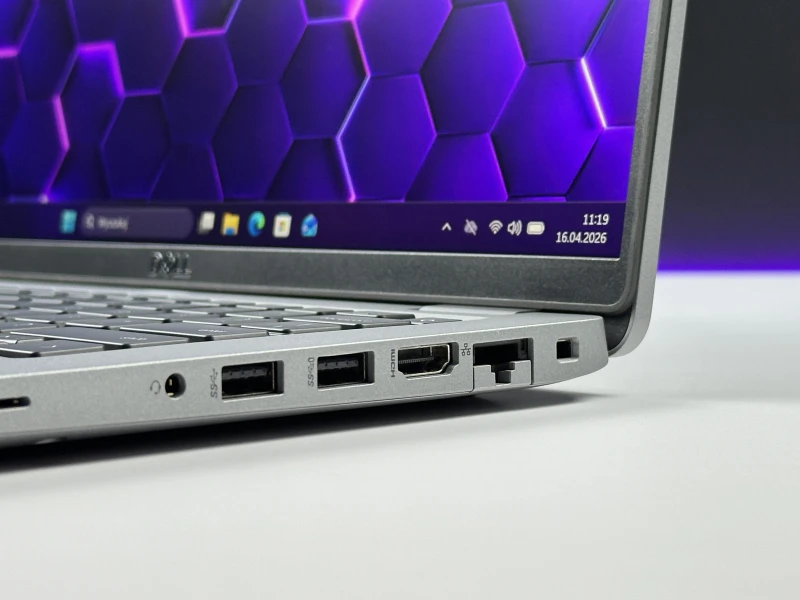 Dell Latitude 5430 - procesor i5-1235U, matryca 14" oraz modem LTE – nowoczesny laptop biznesowy z klawiaturą US, idealny do pracy.