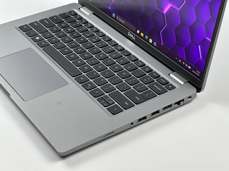 Dell Latitude 5430 - procesor i5-1235U, matryca 14" oraz modem LTE – nowoczesny laptop biznesowy z klawiaturą US, idealny do pracy.