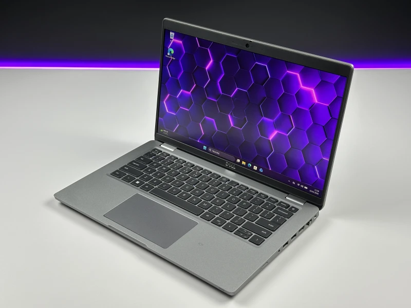 Dell Latitude 5430 - procesor i5-1235U, matryca 14" oraz modem LTE – nowoczesny laptop biznesowy z klawiaturą US, idealny do pracy.