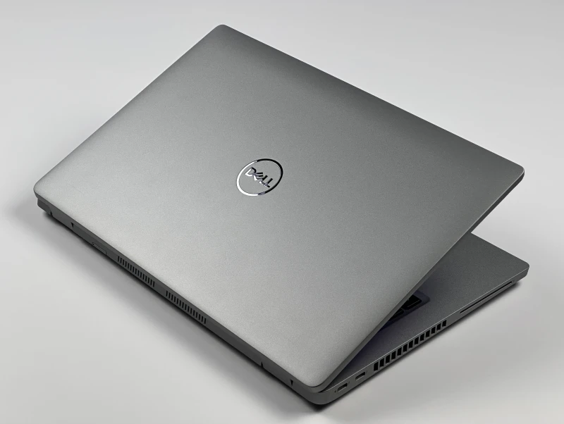 Dell Latitude 5430 - procesor i5-1235U, matryca 14" oraz modem LTE – nowoczesny laptop biznesowy z klawiaturą US, idealny do pracy.